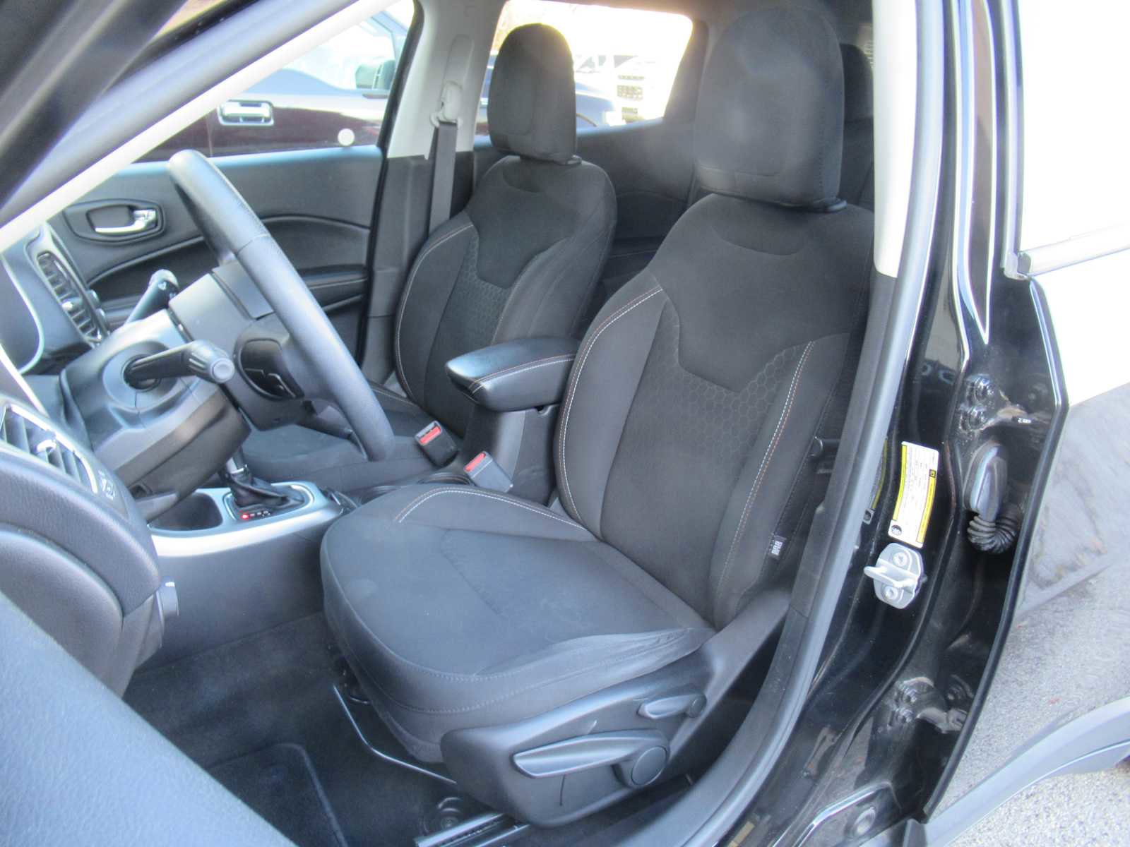 Used 2018 Jeep Compass Sport image 13