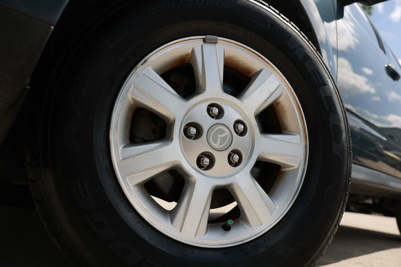 Used 2010 MAZDA Tribute i Sport image 29