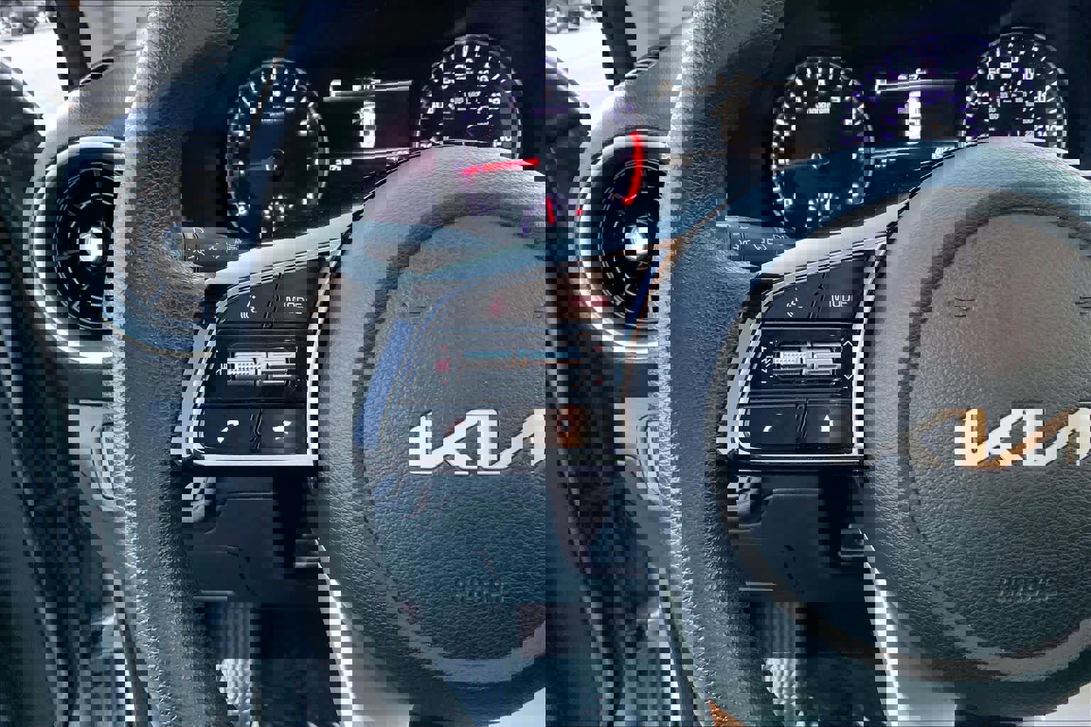 Used 2024 Kia Forte LXS image 23