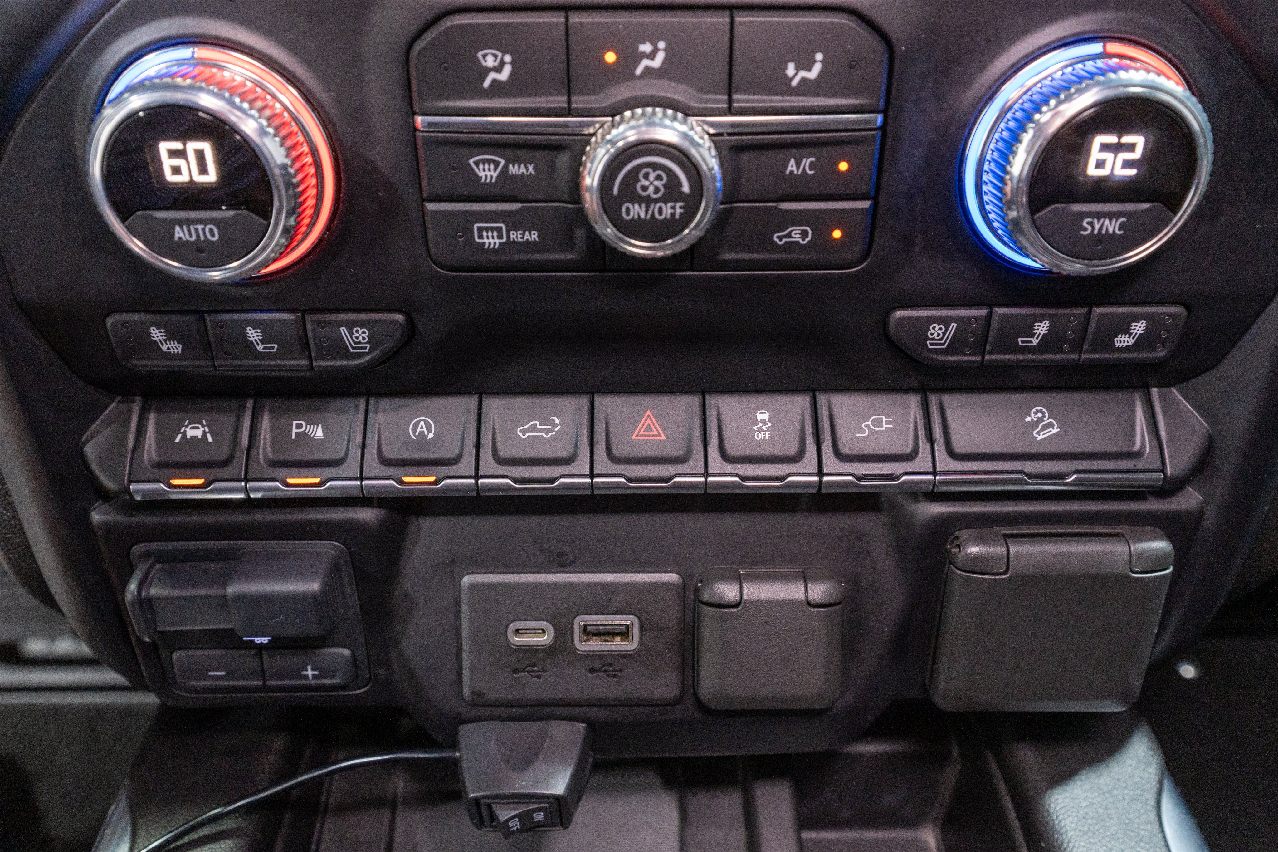 Used 2021 GMC Sierra 1500 AT4 w/ Technology Package AWD/4WD image 28