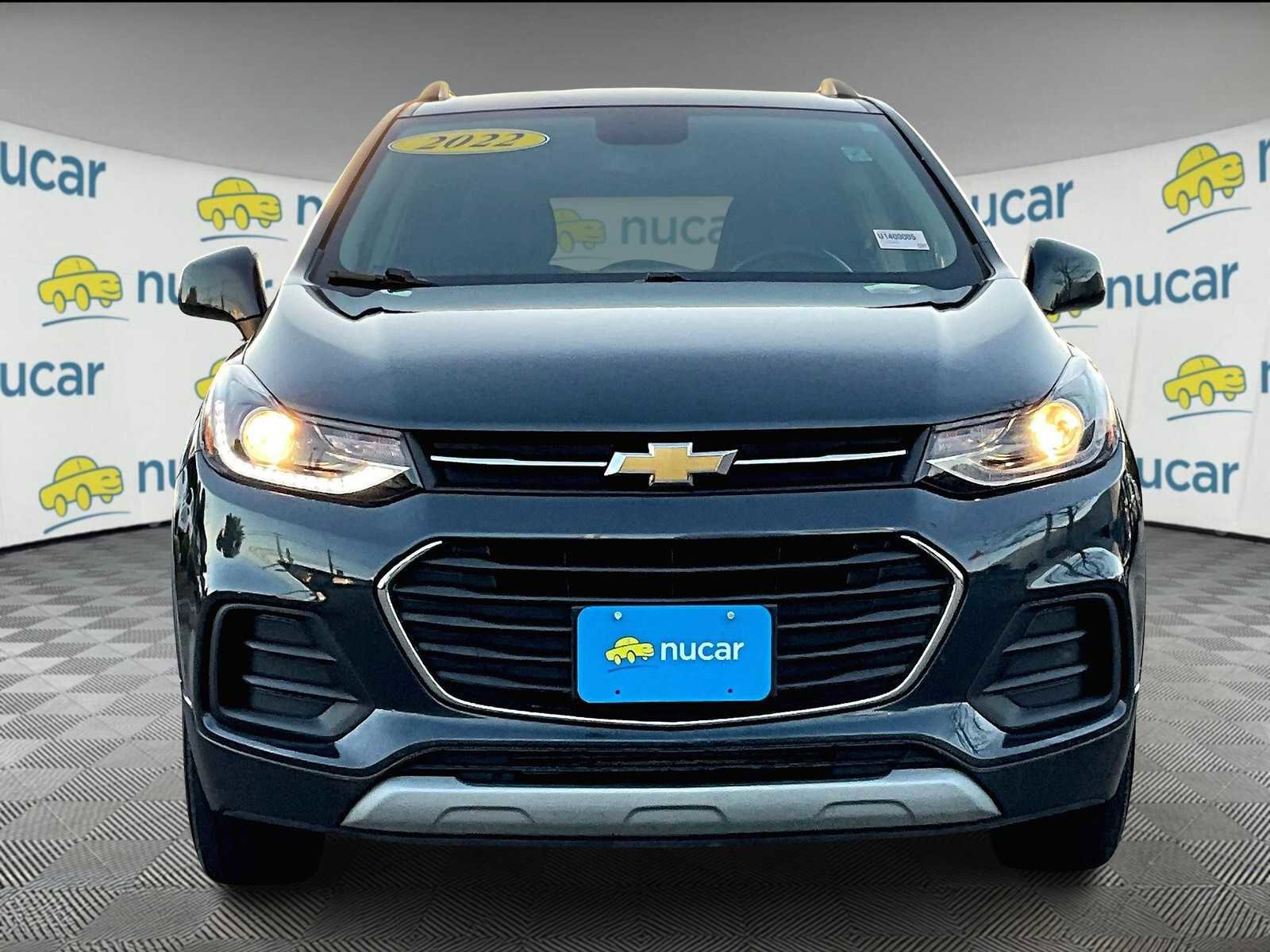Used 2022 Chevrolet Trax LT w/ Driver Confidence Package image 2