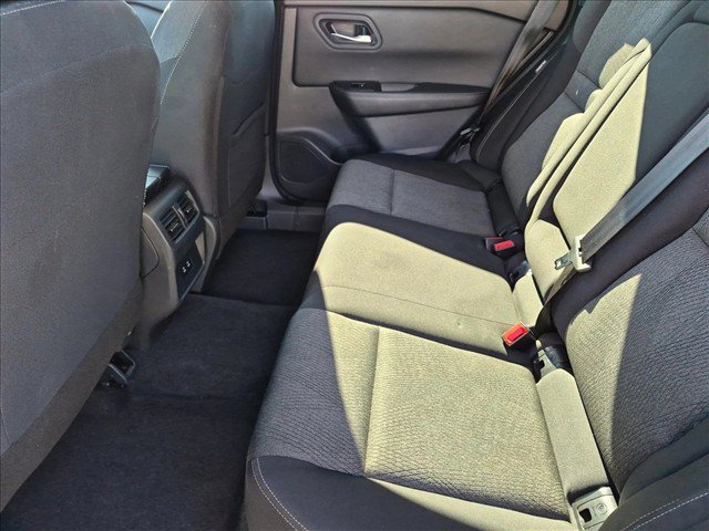 Used 2026 Nissan Rogue SV AWD/4WD image 18
