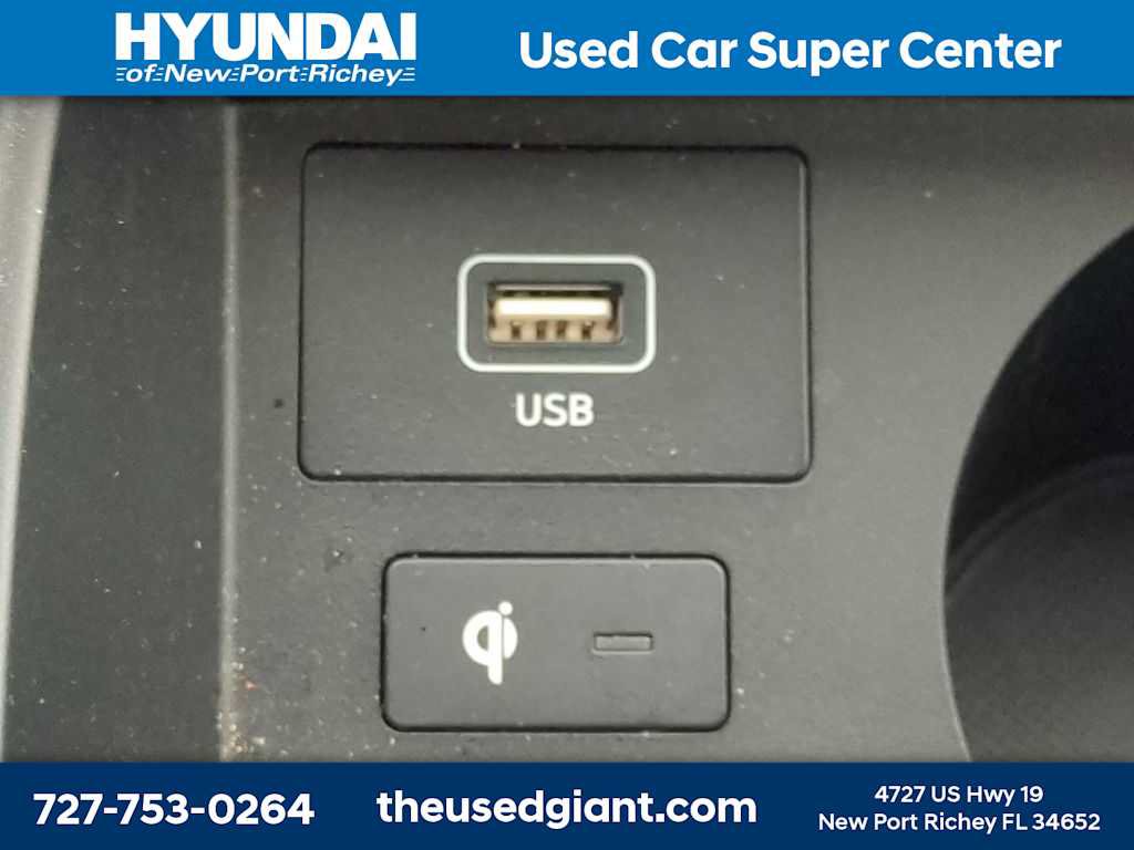 Used 2023 Hyundai Santa Fe SEL w/ Premium Package AWD/4WD image 26