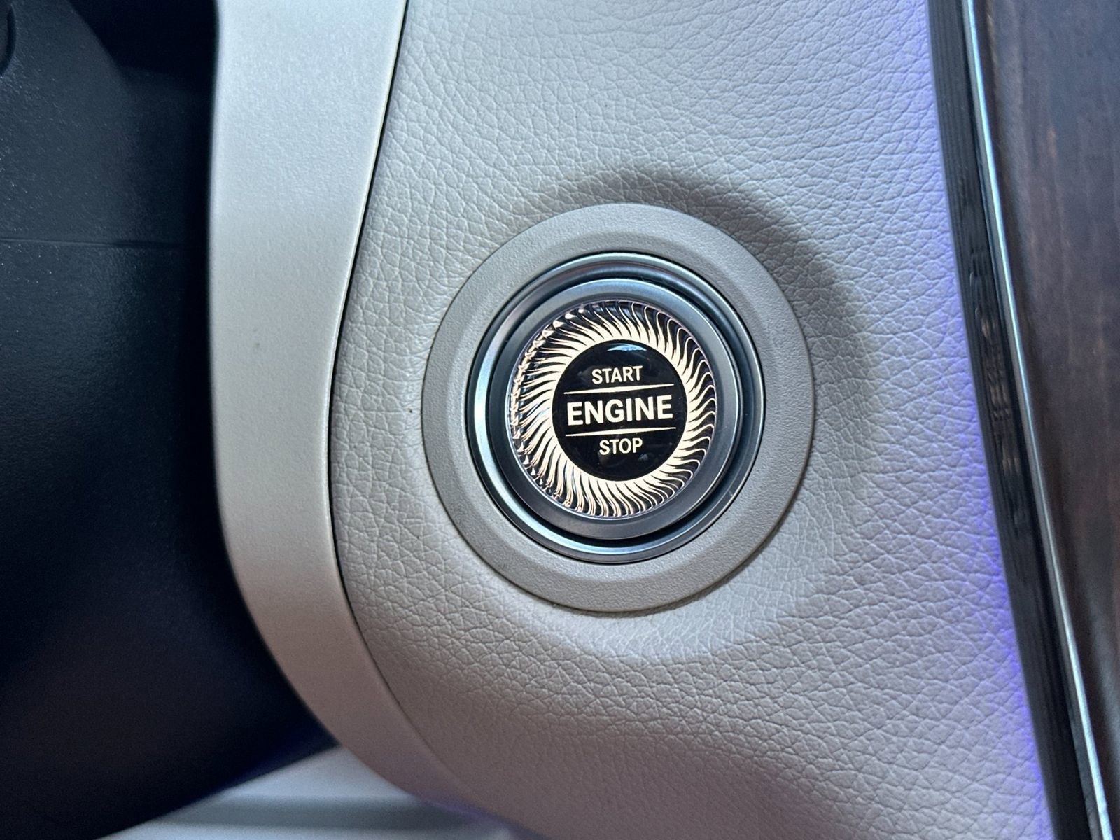 Certified 2022 Mercedes-Benz GLC 300 w/ Premium Package Lite image 24