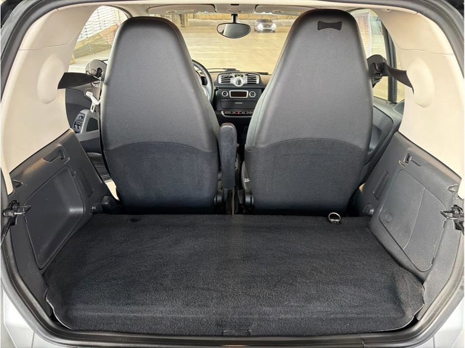 Used 2011 smart fortwo passion image 11
