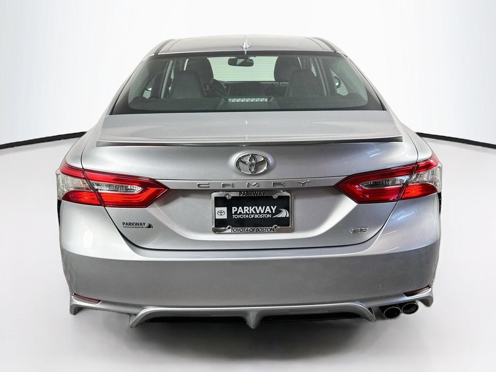 Used 2018 Toyota Camry SE FWD image 6
