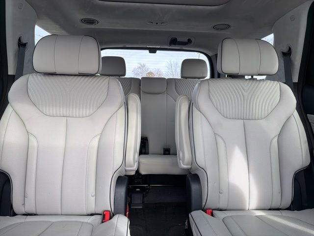 Used 2024 Hyundai Palisade Calligraphy image 30