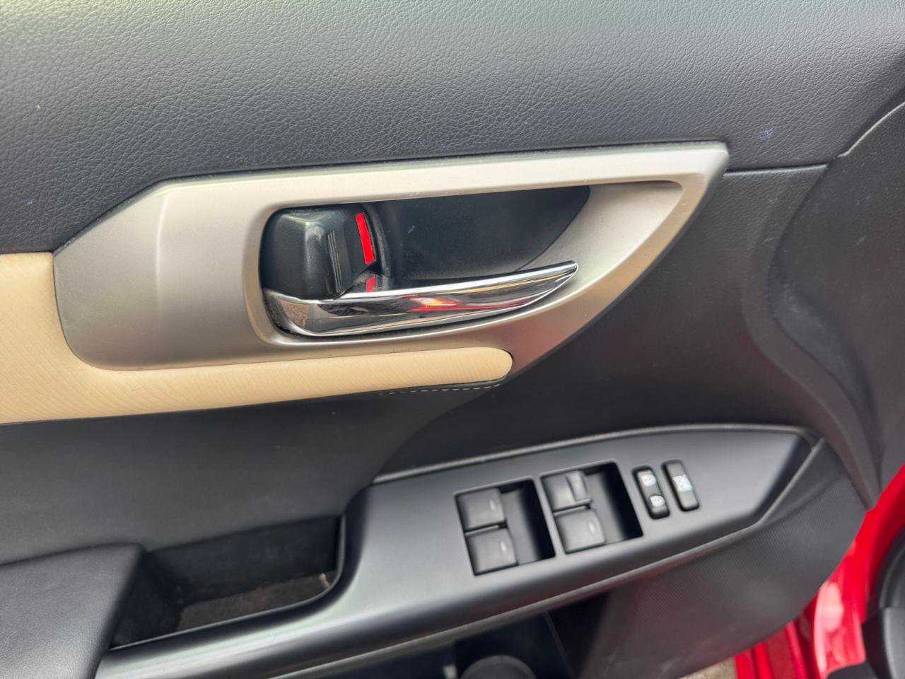 Used 2015 Lexus CT 200h w/ Navigation Package FWD image 18