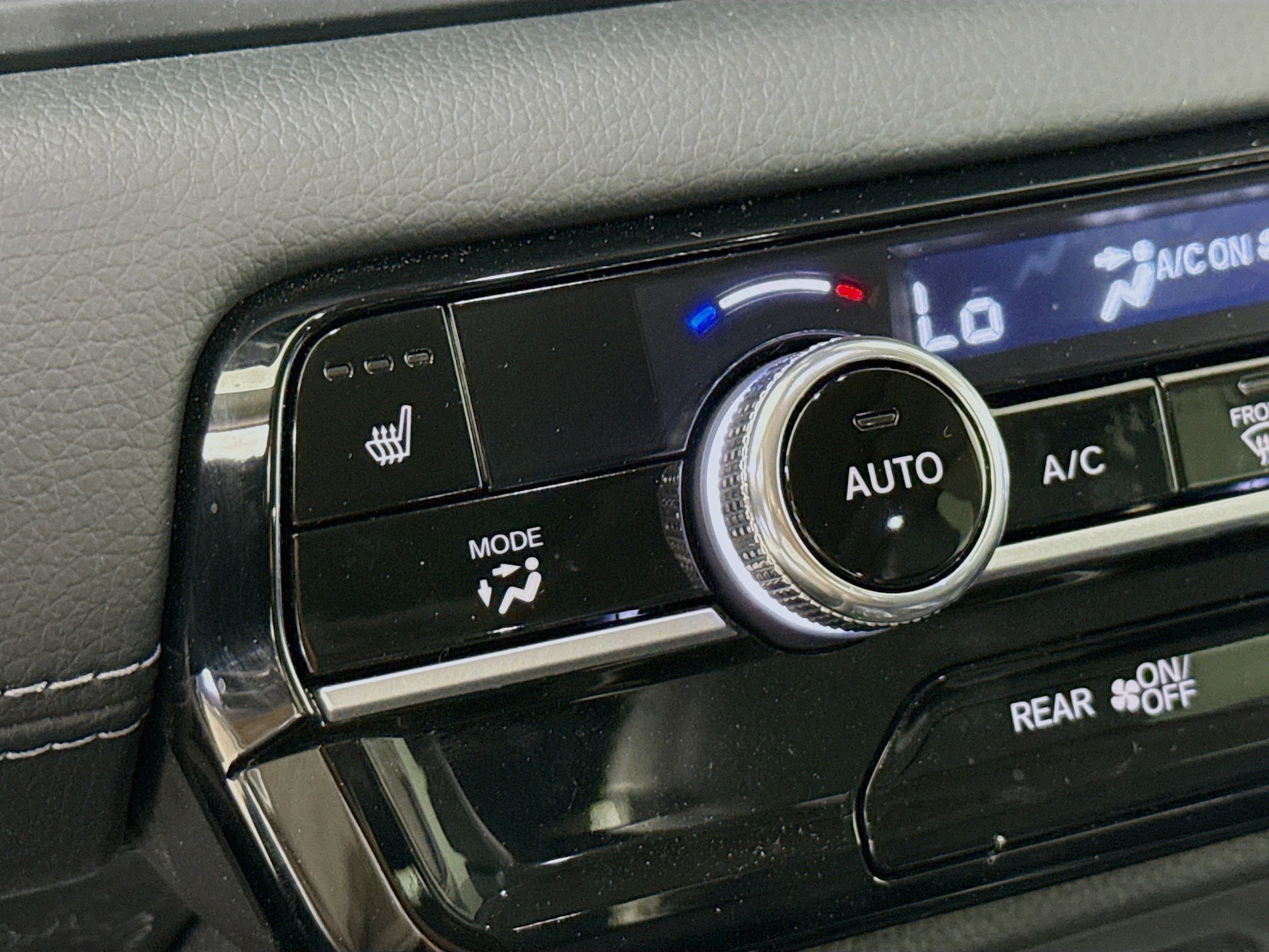 Certified 2025 Honda Pilot Touring image 25