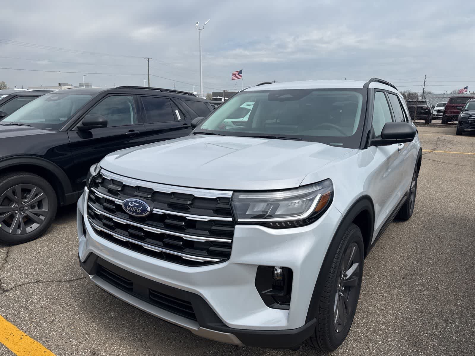 New 2026 Ford Explorer Active w/ Active Comfort Package