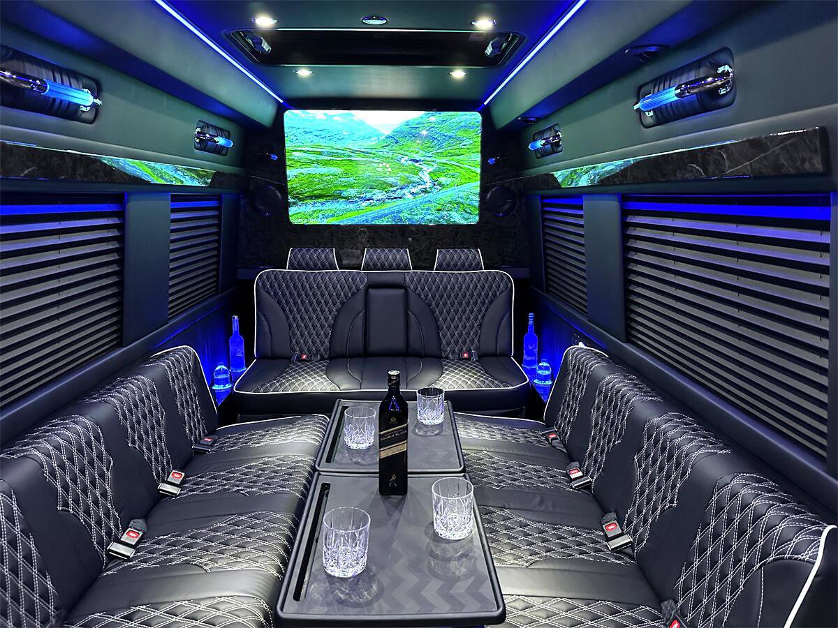 Used 2024 Mercedes-Benz Sprinter 3500 image 40