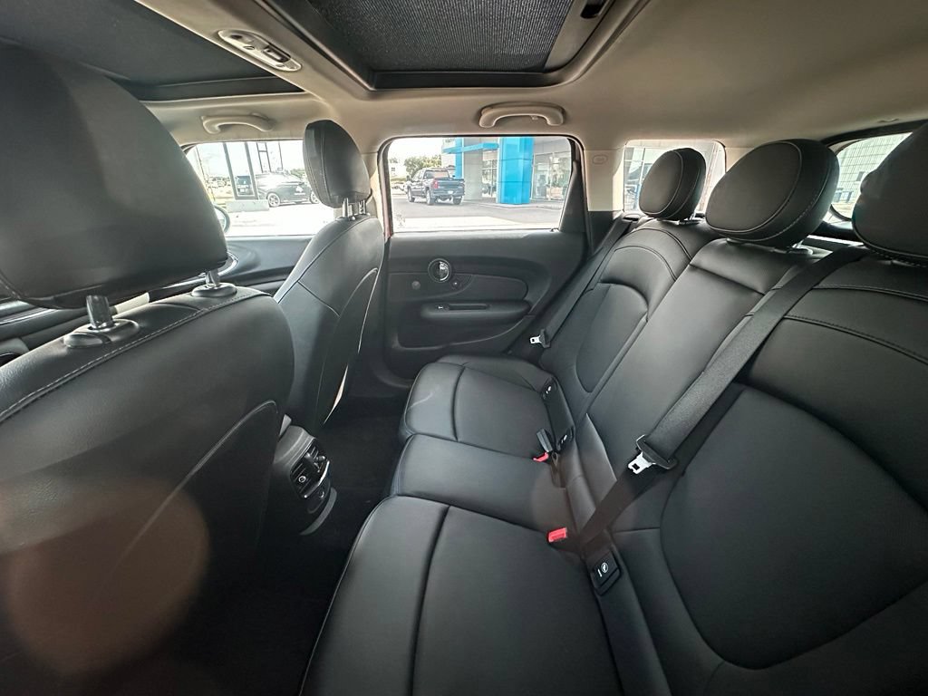 Used 2017 MINI Cooper Clubman FWD image 12