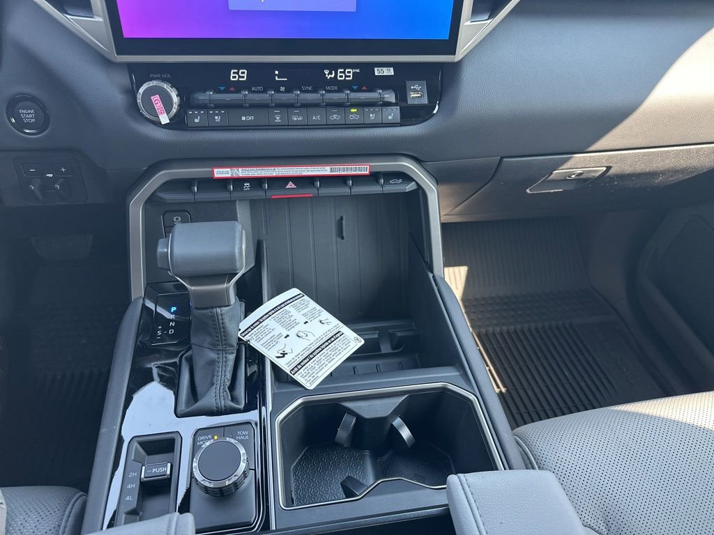 Used 2025 Toyota Tundra Limited image 23