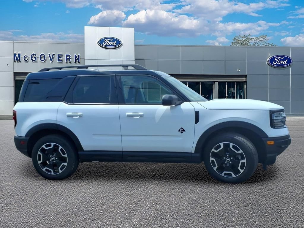 Used 2023 Ford Bronco Sport Outer Banks w/ Tech Package AWD/4WD image 6