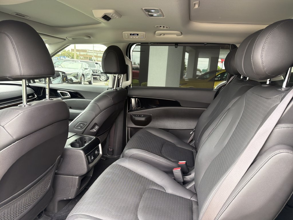Used 2025 Kia Carnival SX Prestige FWD image 18