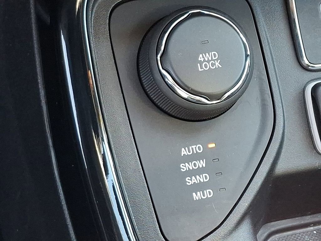 Used 2019 Jeep Compass Limited image 23