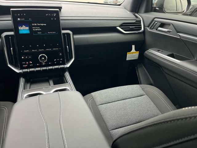 New 2026 GMC Acadia Elevation FWD image 17