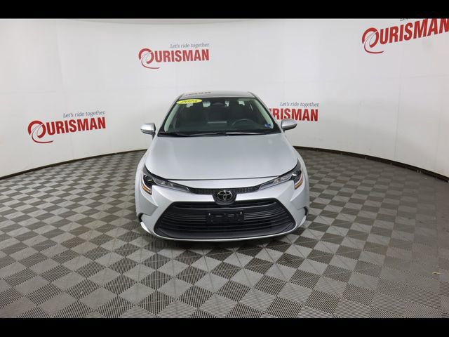 Used 2025 Toyota Corolla LE image 17