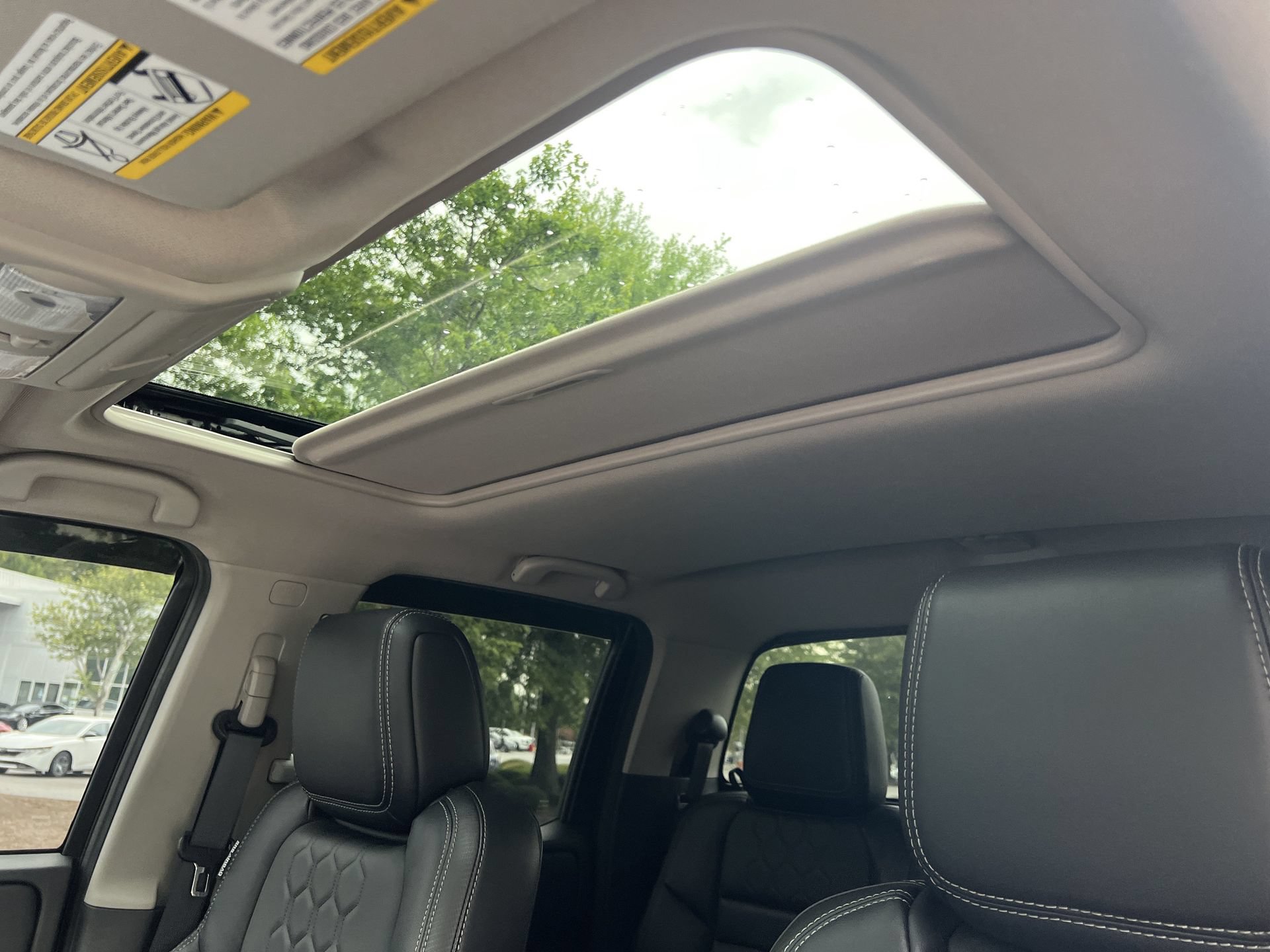 Certified 2024 Nissan Frontier SL AWD/4WD image 11
