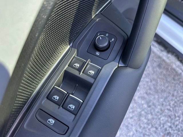 New 2025 Volkswagen Tiguan SE R-Line image 14