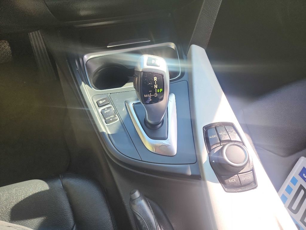 Used 2015 BMW 320i xDrive Sedan image 22