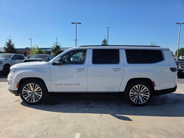 Used 2023 Jeep Grand Wagoneer L Series III w/ Rear Seat Video Group 1 AWD/4WD image 14