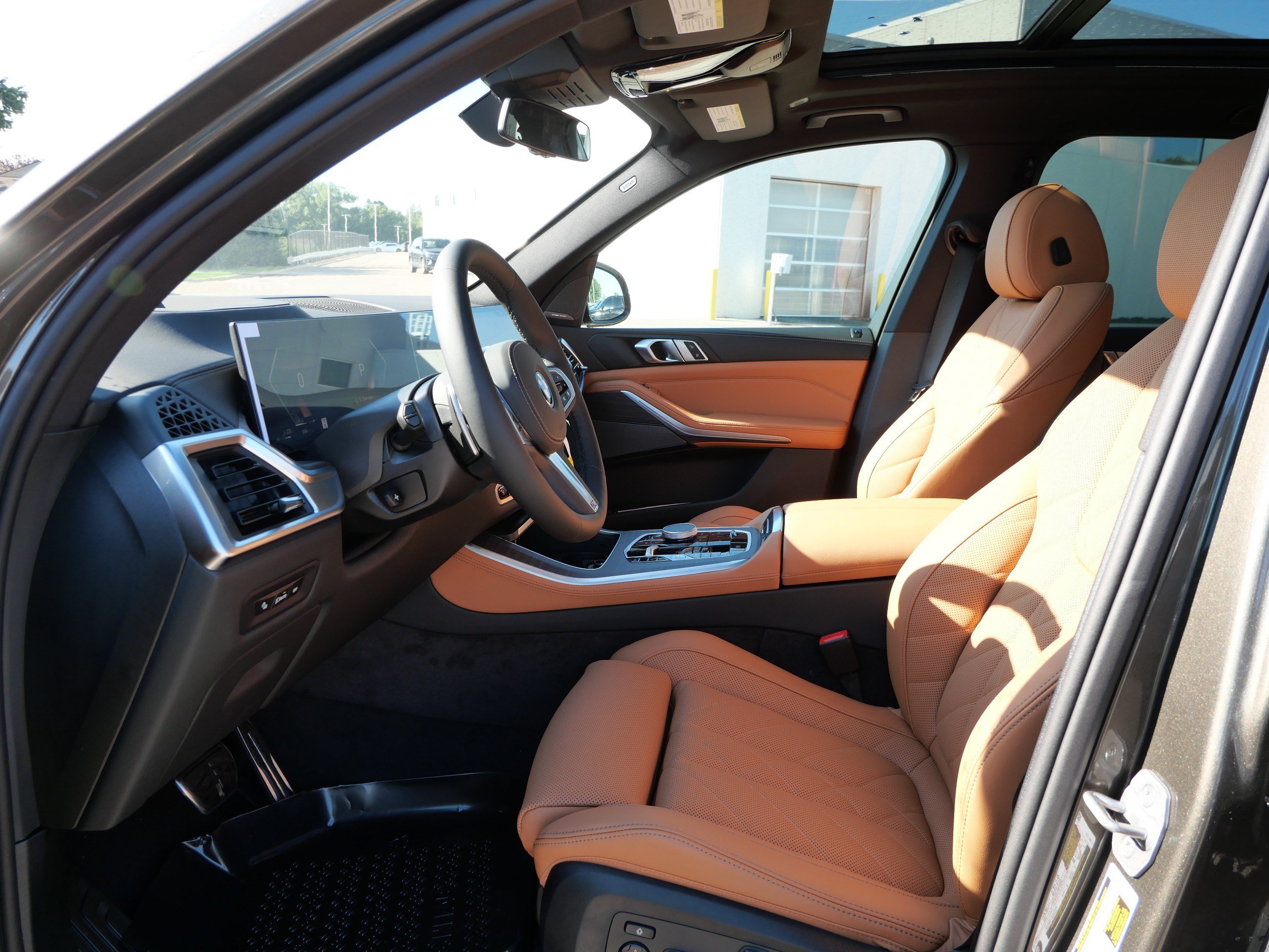 New 2026 BMW X5 xDrive50e w/ M Sport Package AWD/4WD image 5