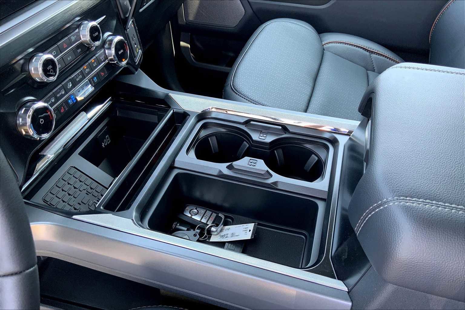 New 2025 Ford F350 Lariat w/ Lariat Ultimate Package image 7