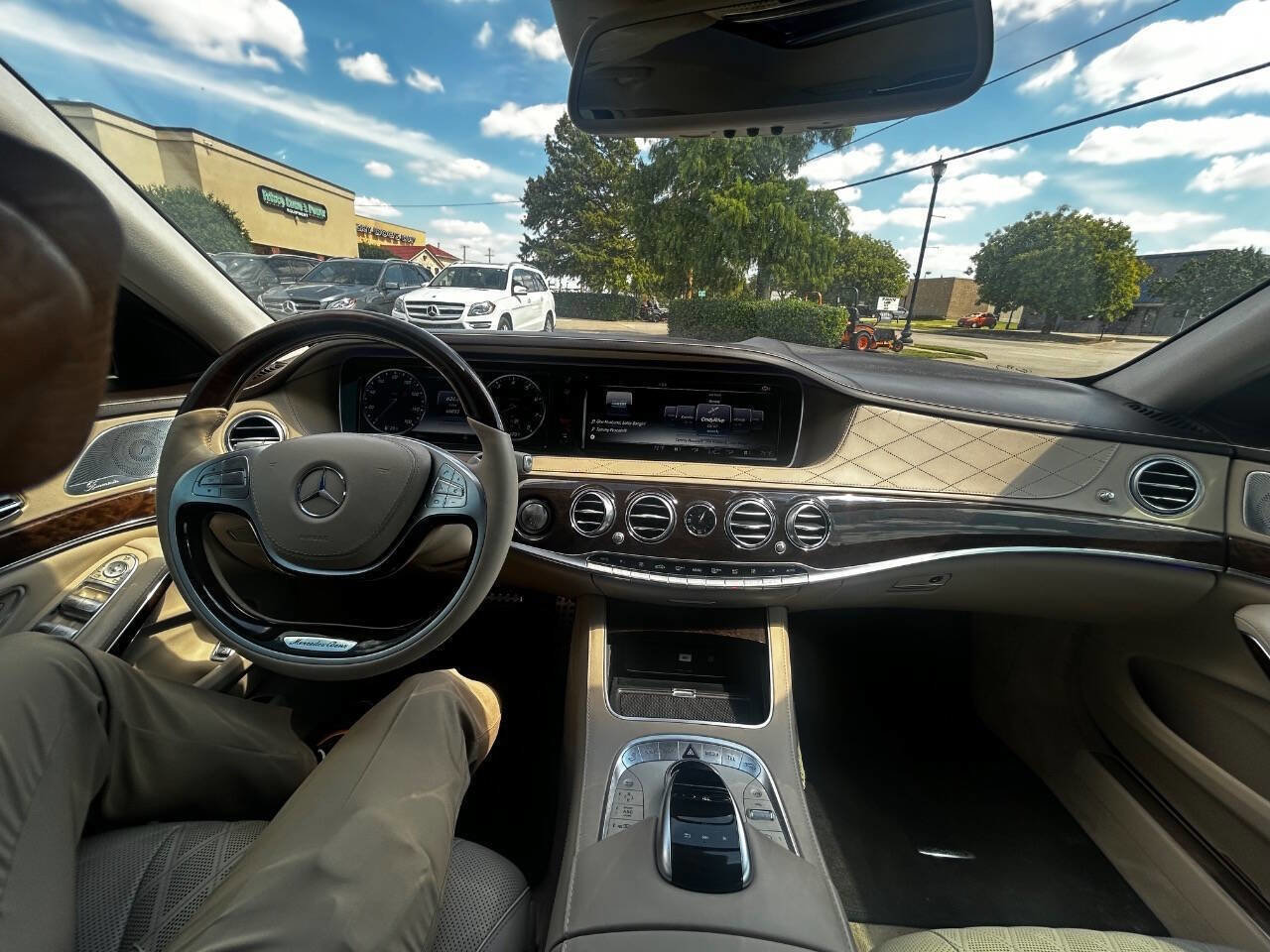 Used 2017 Mercedes-Benz S 550 Sedan image 17