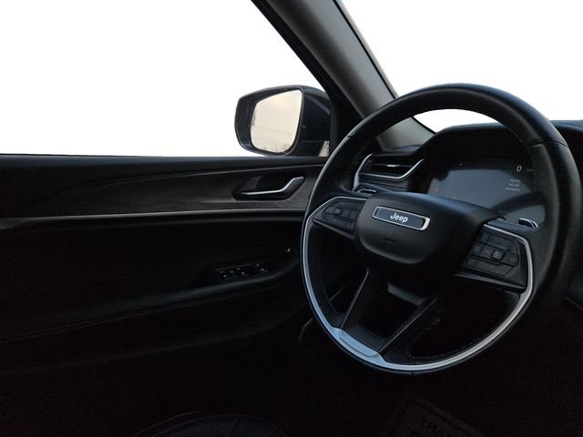 Used 2022 Jeep Grand Cherokee L Limited image 16