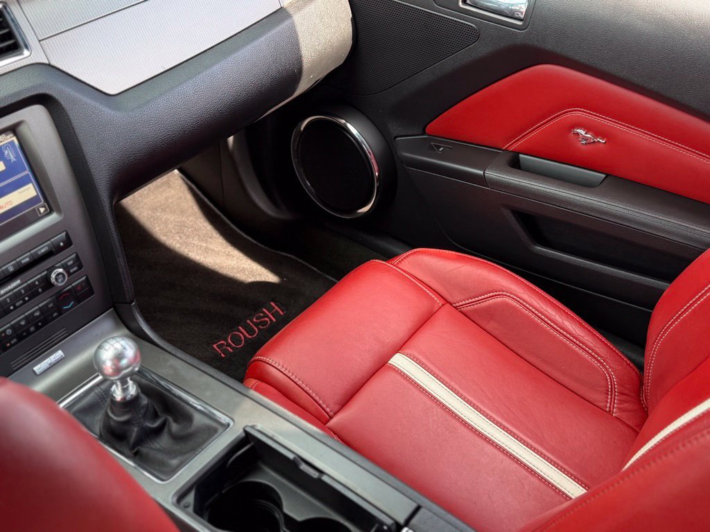 Used 2014 Ford Mustang GT Premium w/ Electronics Package RWD image 22