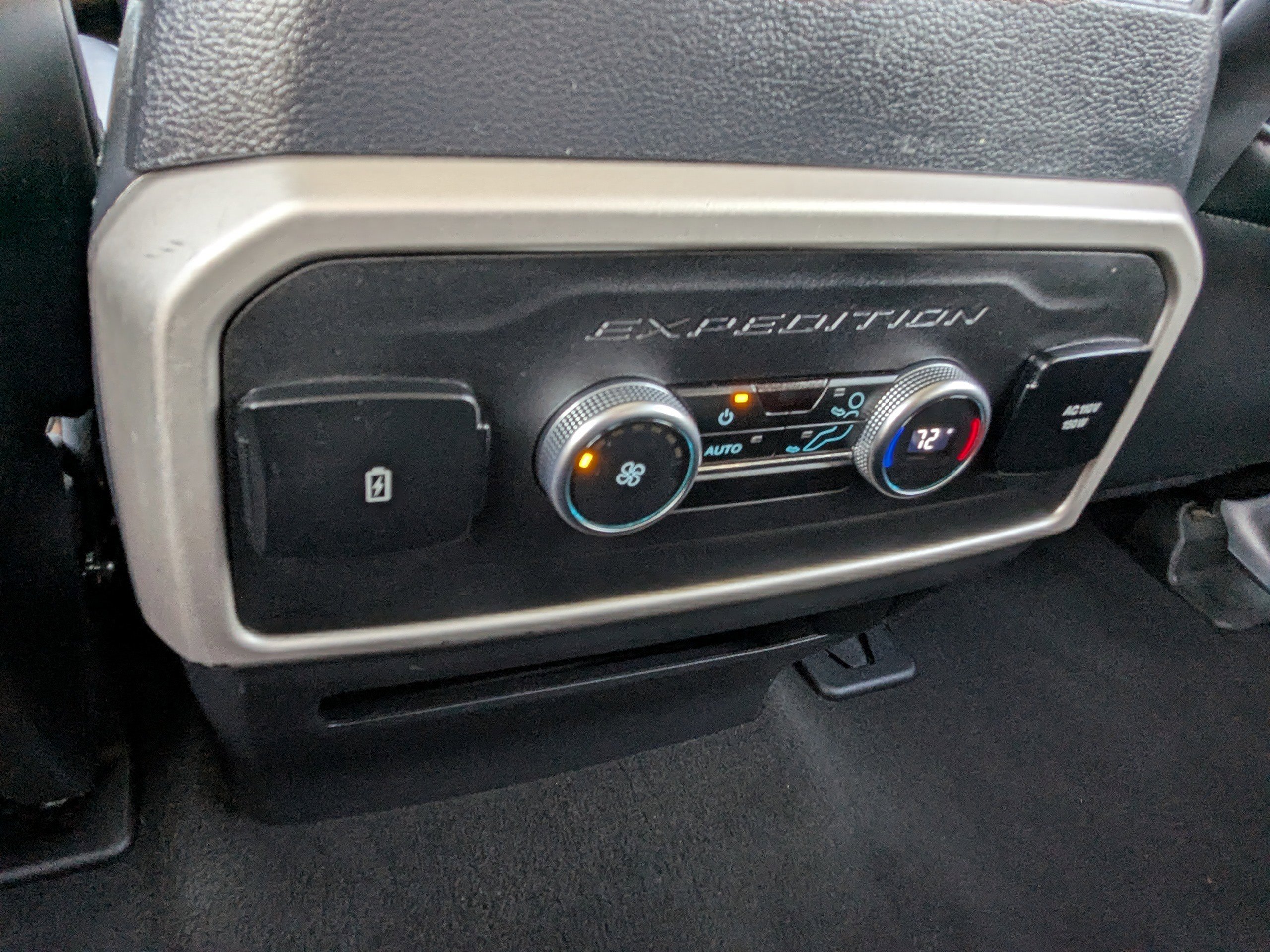 Used 2024 Ford Expedition Max XLT image 18