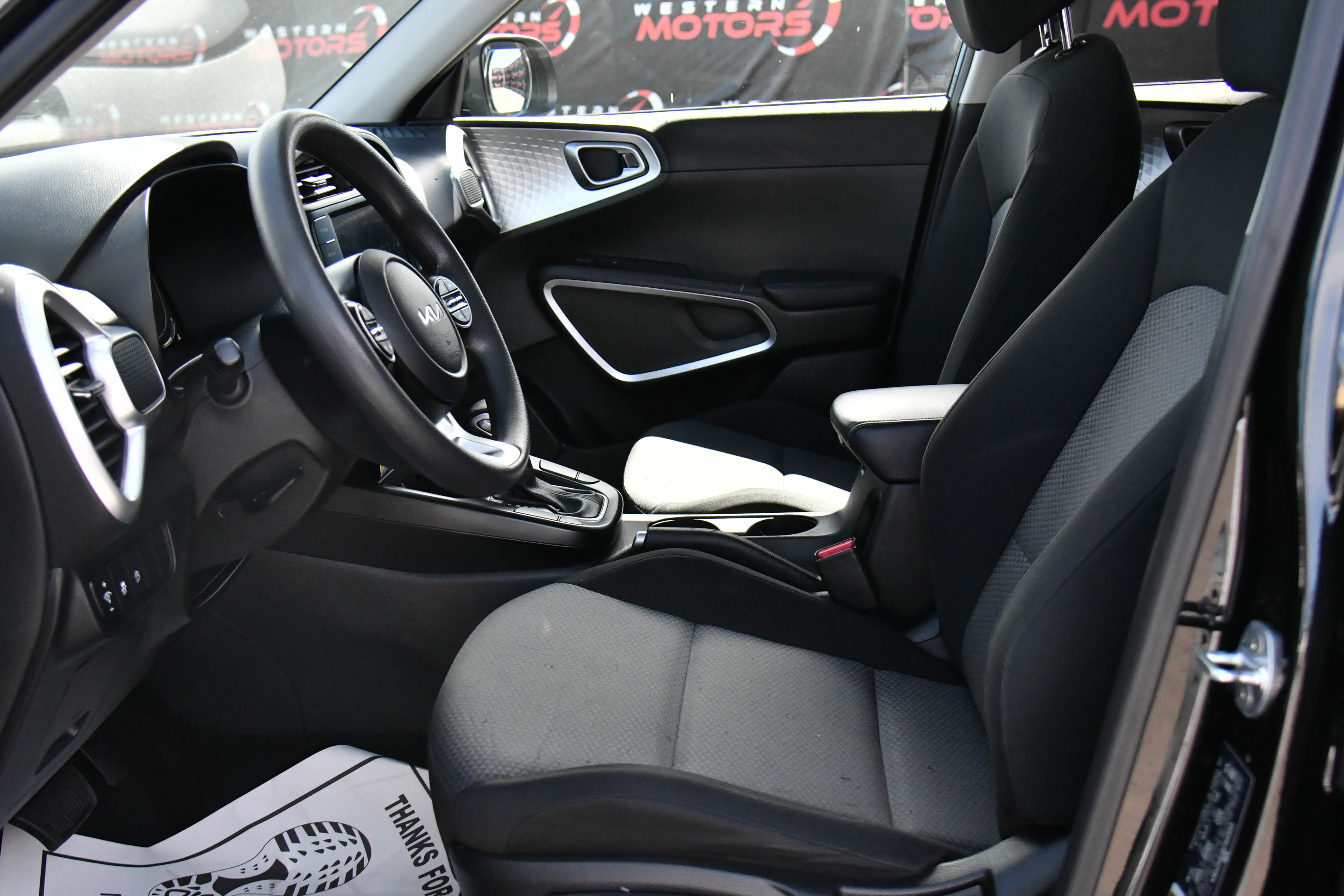 Used 2023 Kia Soul LX image 16