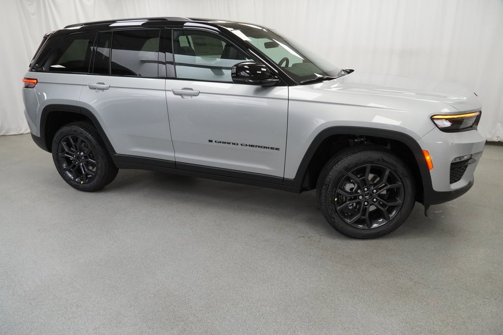 New 2025 Jeep Grand Cherokee Limited image 9