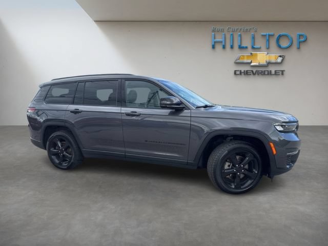 Used 2024 Jeep Grand Cherokee L Limited w/ Black Appearance Package AWD/4WD image 3