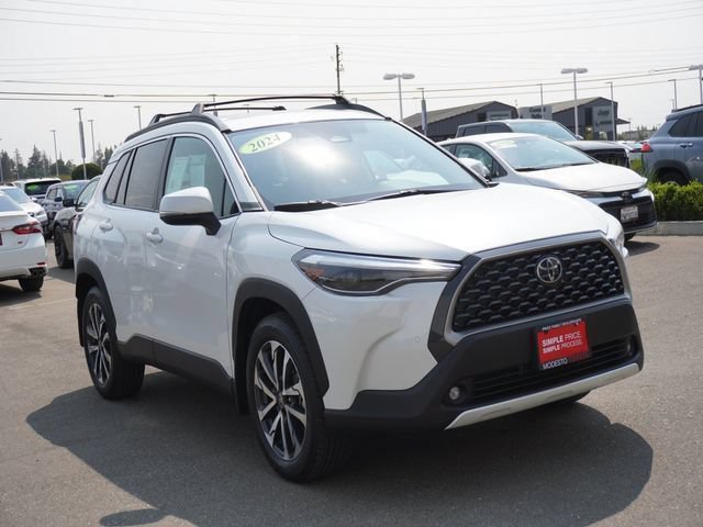 Used 2024 Toyota Corolla Cross XLE w/ Convenience Package