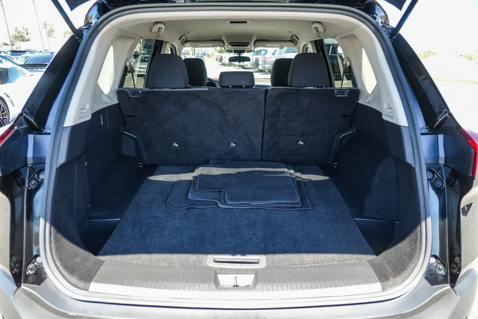 Used 2023 Nissan Rogue SV FWD image 29