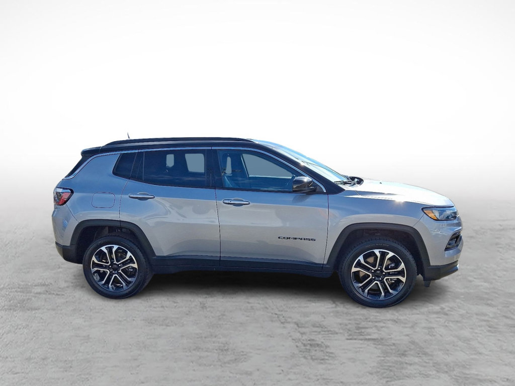 Used 2024 Jeep Compass Limited image 6