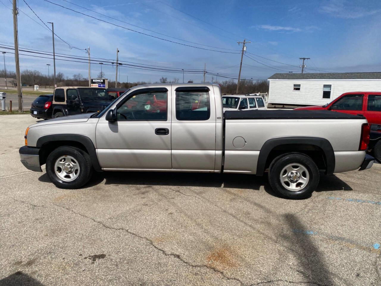 Used 2004 Chevrolet Silverado 1500 W/T image 3