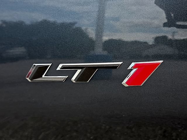 Used 2023 Chevrolet Camaro LT RWD image 10