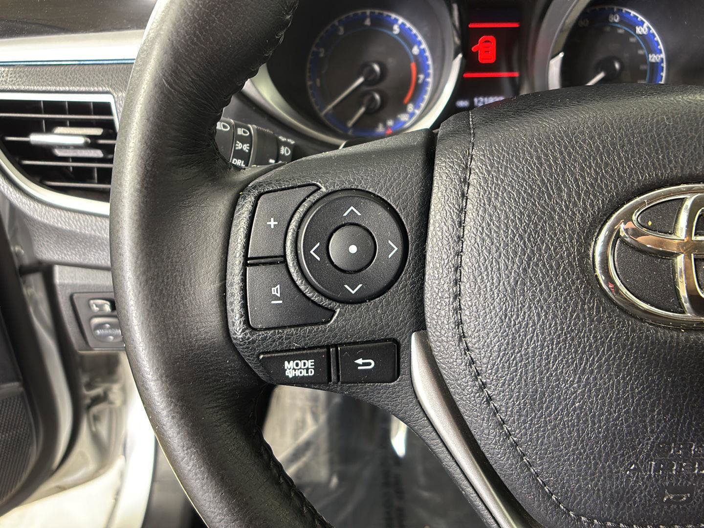 Used 2015 Toyota Corolla S FWD image 28