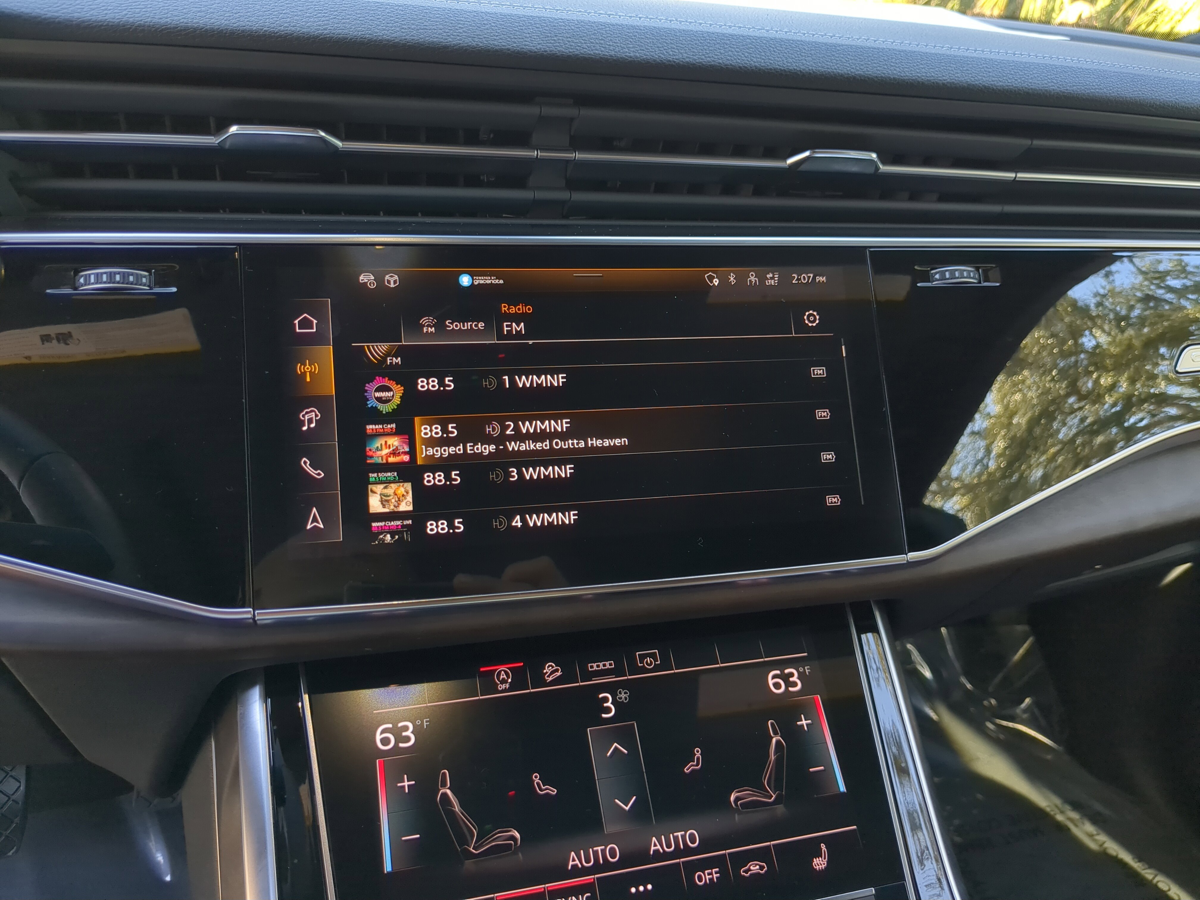 Certified 2025 Audi Q8 Premium w/ Black Optic Package image 25