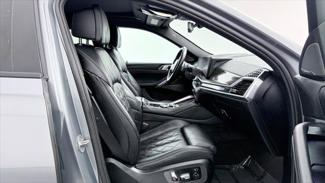 Used 2025 BMW X6 xDrive40i w/ Climate Comfort Package image 23