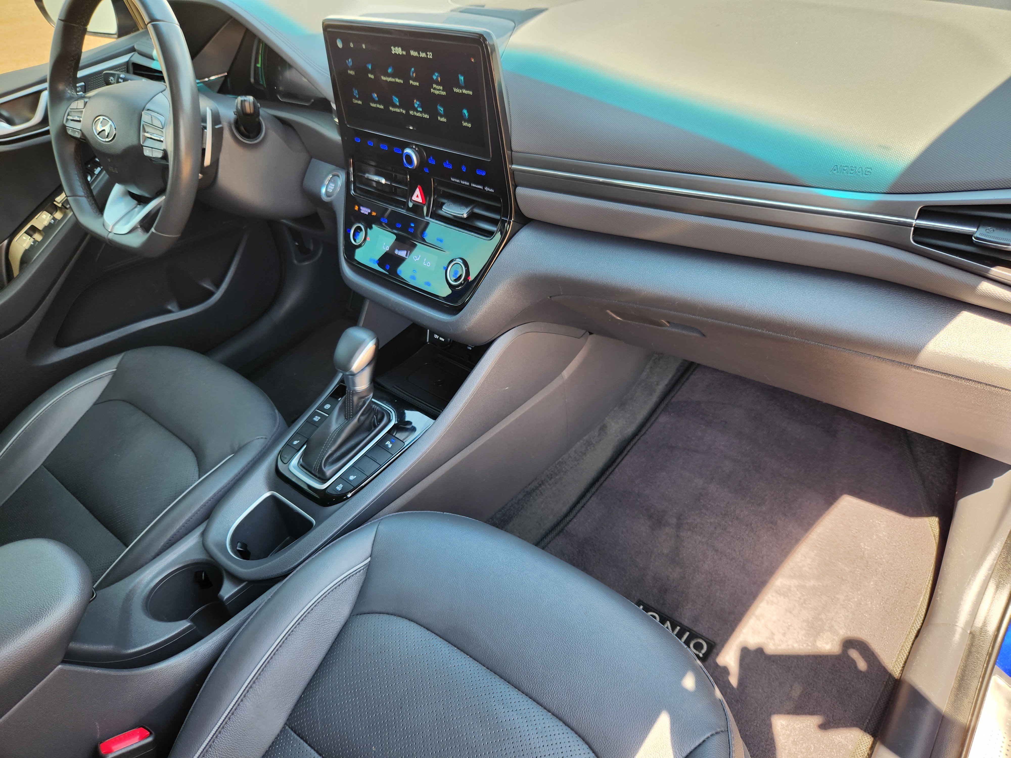 Used 2022 Hyundai Ioniq Limited FWD image 16