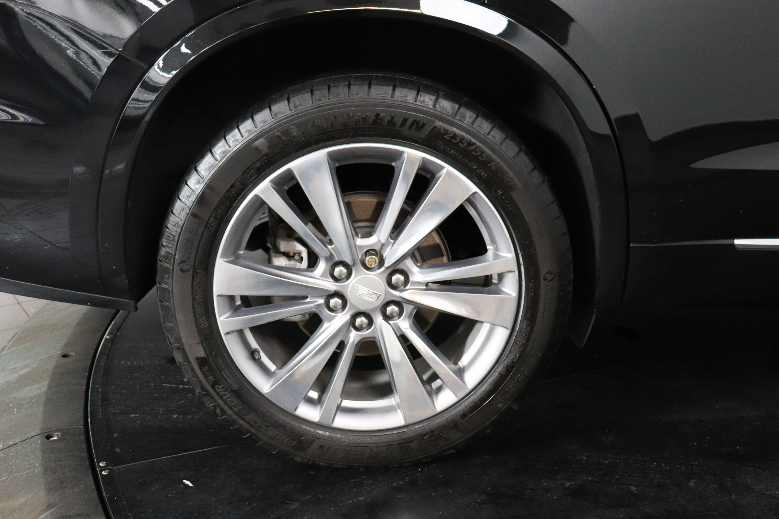 Used 2023 Cadillac XT6 Premium Luxury w/ LPO, Floor Liner Package AWD/4WD image 11
