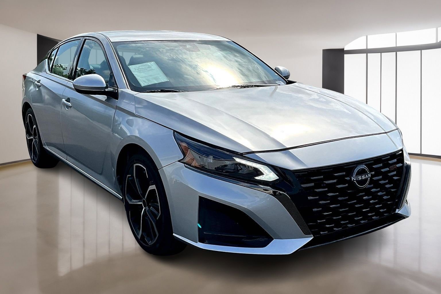 Used 2024 Nissan Altima 2.5 SR video 1