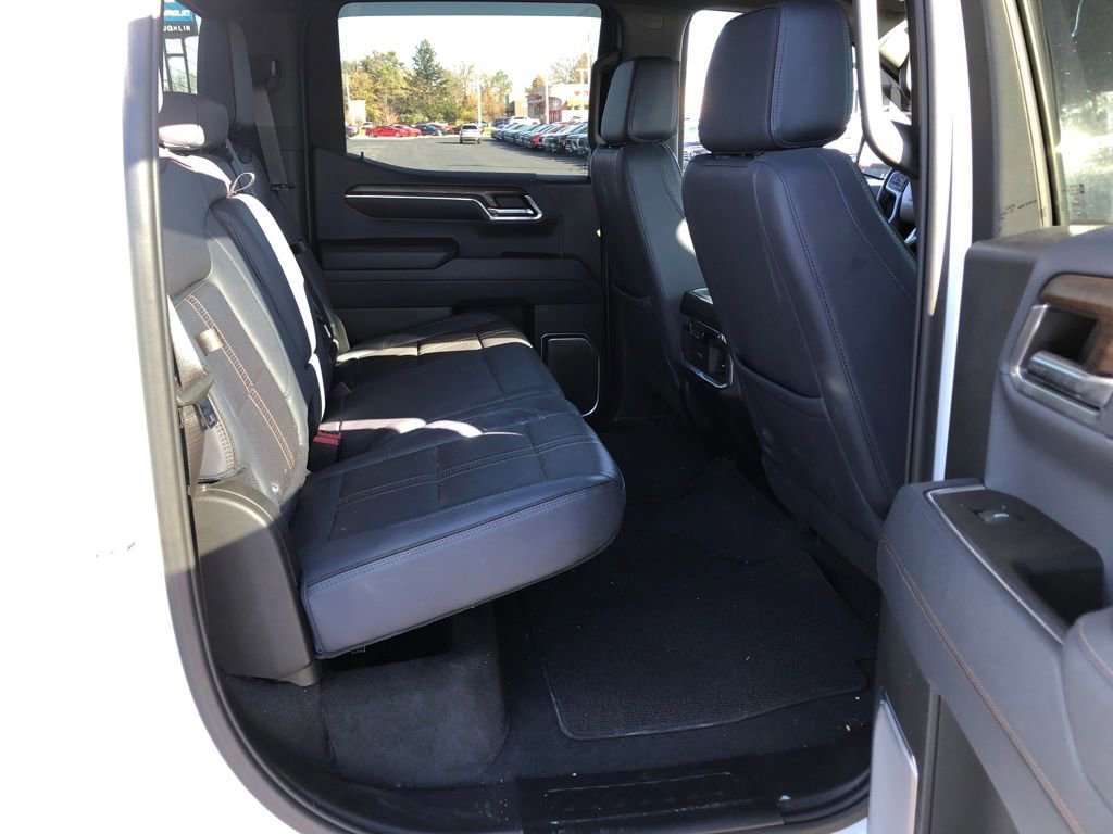 Used 2023 Chevrolet Silverado 1500 High Country image 24