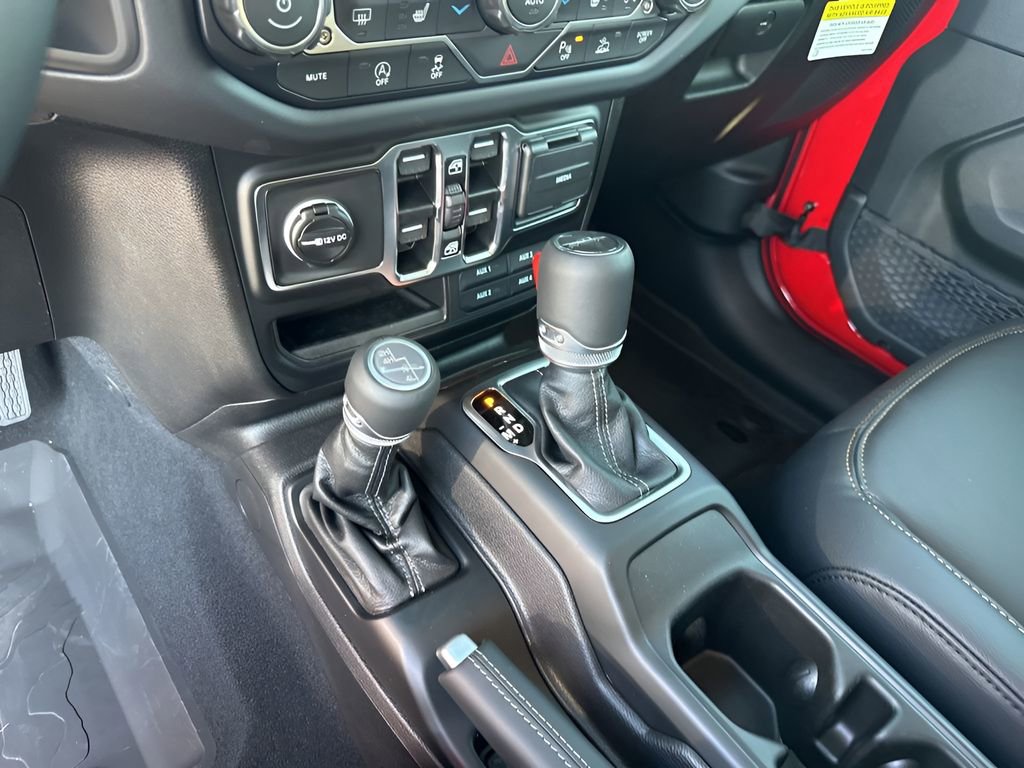 New 2025 Jeep Gladiator High Tide image 37