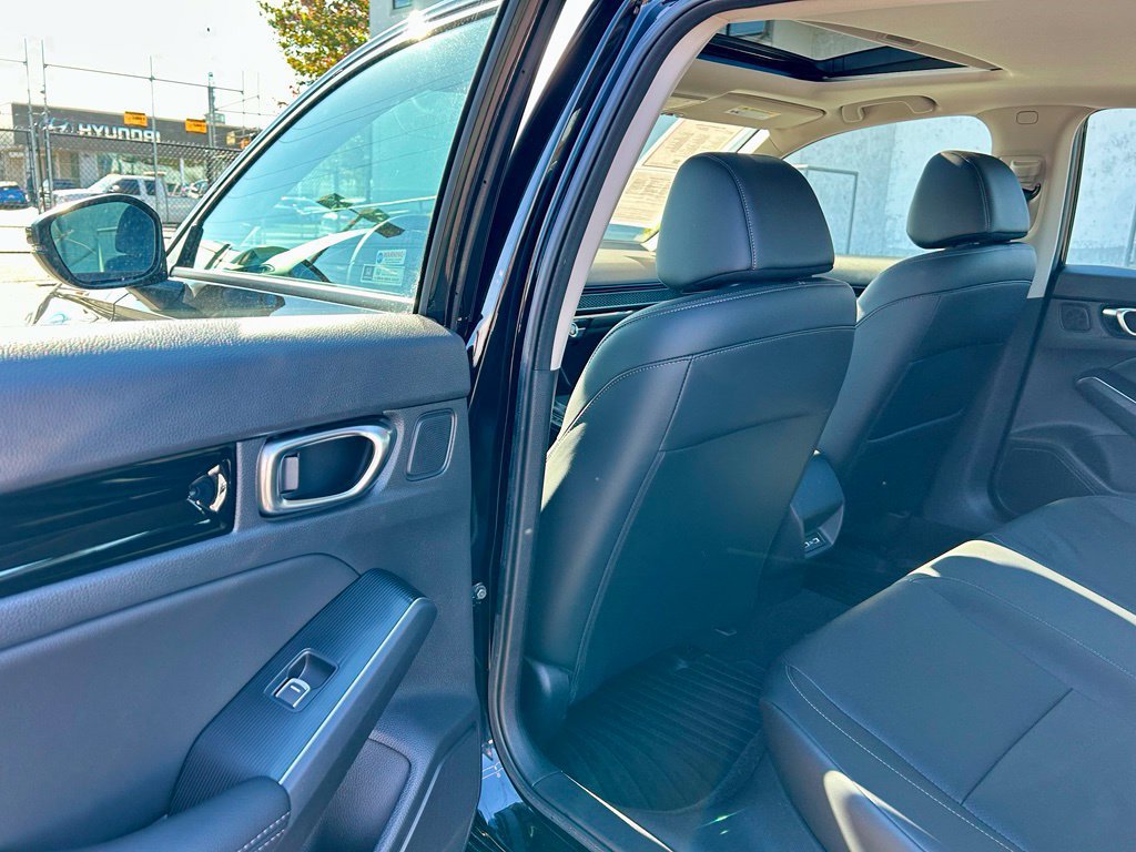 Used 2023 Honda Civic Touring image 11