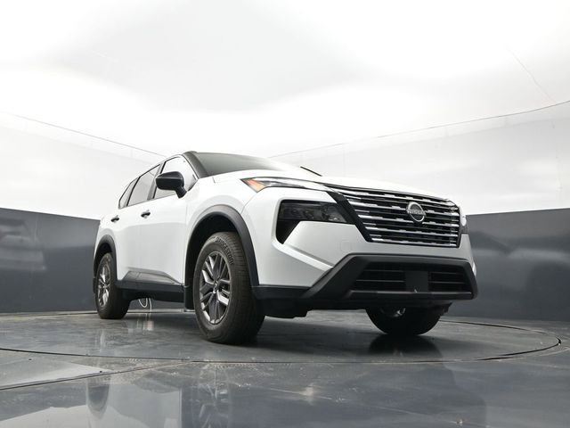 Certified 2025 Nissan Rogue S FWD image 26